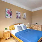 - Free Parking - 아파트