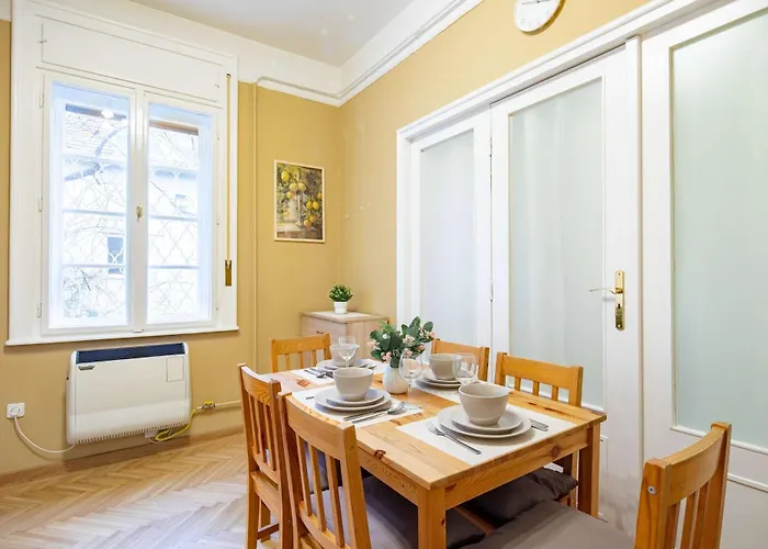 - Free Parking - דירה